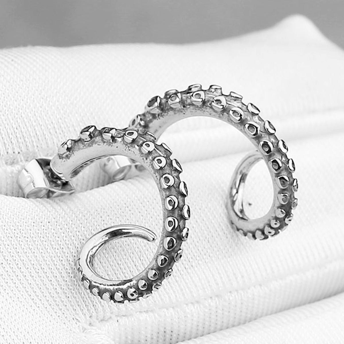46f4ab81b6069a382af8cd4e42f81903